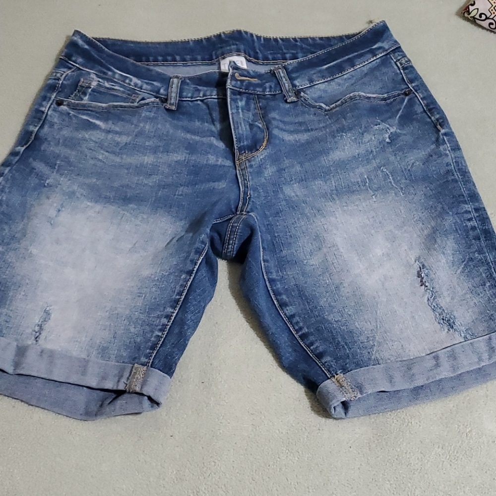 shorts‎